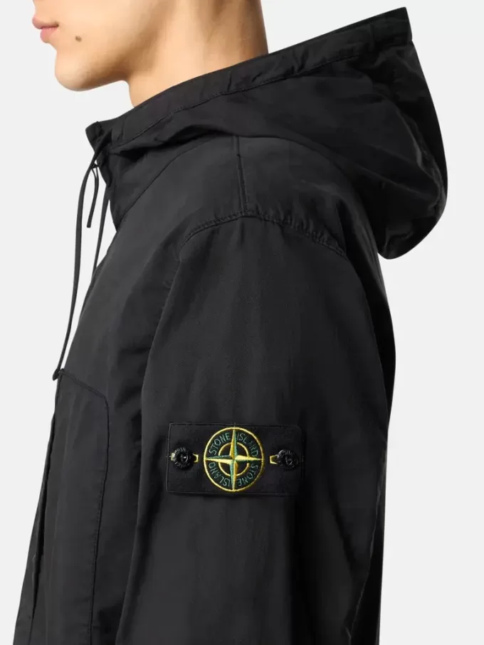 Veste à capuche avec poches poitrine et anti-chute Veste à capuche avec poches poitrine et anti-chute