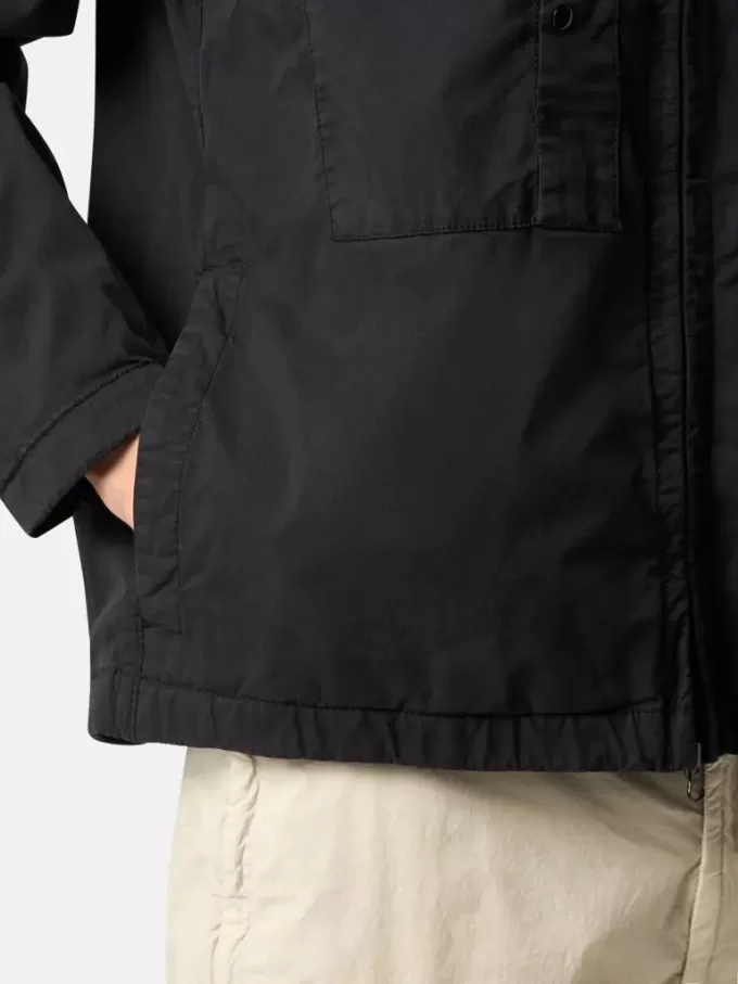 Veste à capuche avec poches poitrine et anti-chute Veste à capuche avec poches poitrine et anti-chute