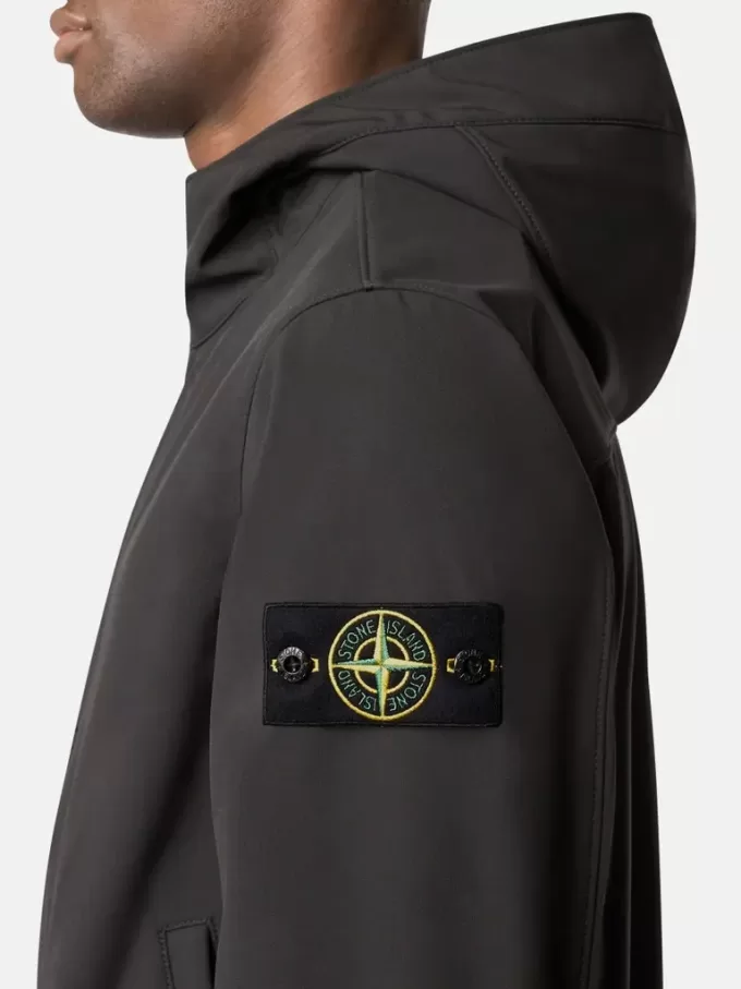 Veste à capuche résistante au vent et à l’eau Veste à capuche résistante au vent et à l’eau