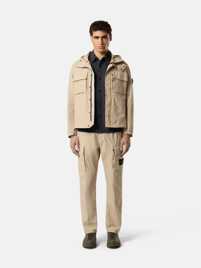 Veste de terrain à capuche avec poche anti-chute et poches poitrine Veste de terrain à capuche avec poche anti-chute et poches poitrine