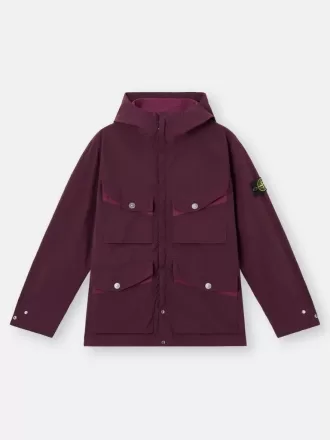 Veste de terrain à capuche avec poches anti-chute et à boutons-pression. Veste de terrain à capuche avec poches anti-chute et à boutons-pression.
