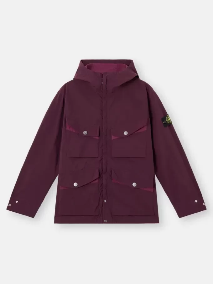 Veste de terrain à capuche avec poches anti-chute et à boutons-pression. Veste de terrain à capuche avec poches anti-chute et à boutons-pression.