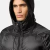 Veste légère à capuche avec détails anti-chute et réfléchissants Veste légère à capuche avec détails anti-chute et réfléchissants