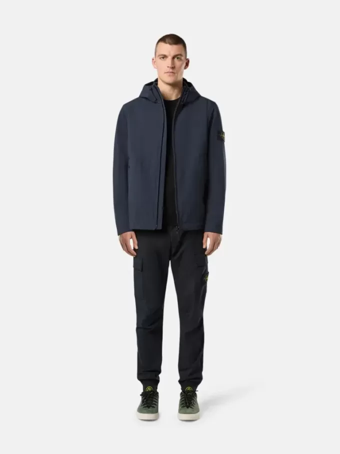 Veste matelassée avec membrane imperméable et coupe-vent Veste matelassée avec membrane imperméable et coupe-vent