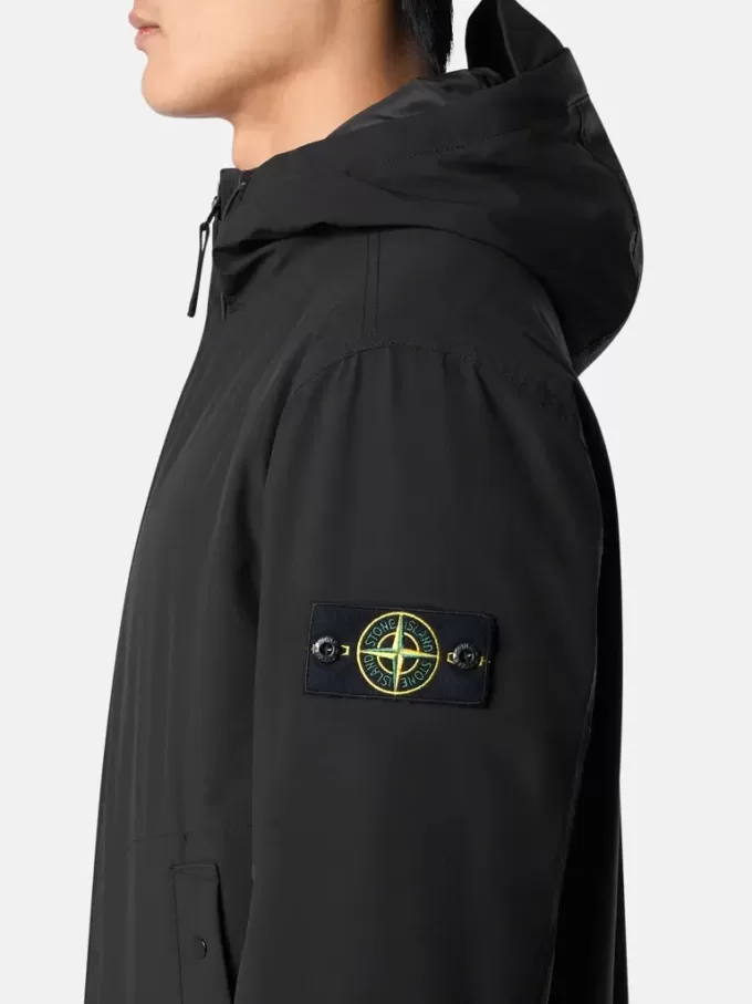 Veste matelassée avec membrane imperméable et coupe-vent Veste matelassée avec membrane imperméable et coupe-vent