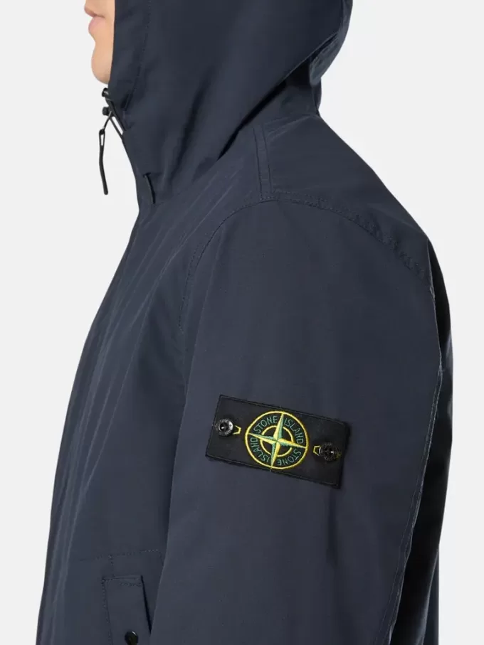 Veste matelassée avec membrane imperméable et coupe-vent Veste matelassée avec membrane imperméable et coupe-vent