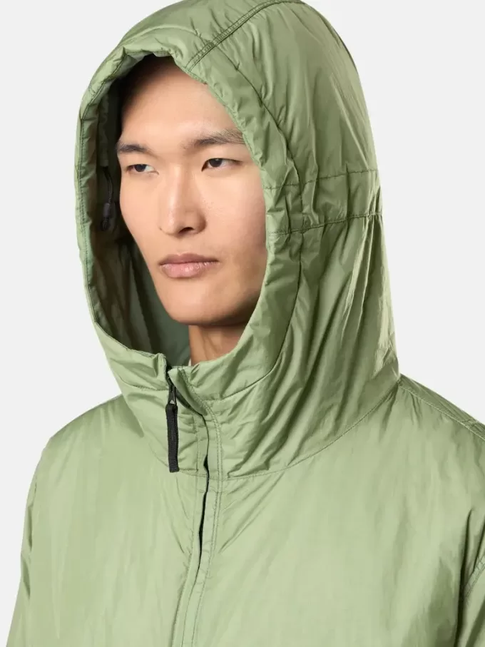 Veste matelassée avec traitement anti-chute et résistance au vent Veste matelassée avec traitement anti-chute et résistance au vent