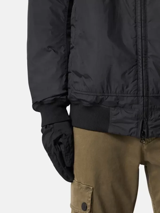 Veste matelassée avec traitement anti-chute et résistance au vent Veste matelassée avec traitement anti-chute et résistance au vent