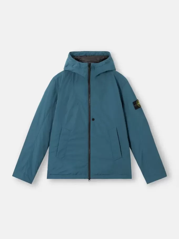 Veste matelassée à capuche avec poches anti-chute et à boutons-pression. Veste matelassée à capuche avec poches anti-chute et à boutons-pression.